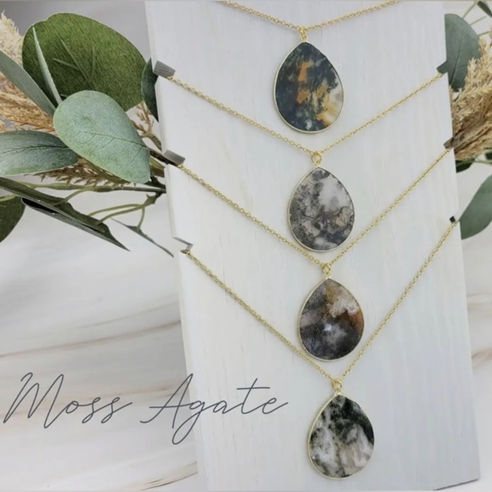 Natural Moss Agate Gemstone Teardrop Pendant Necklace